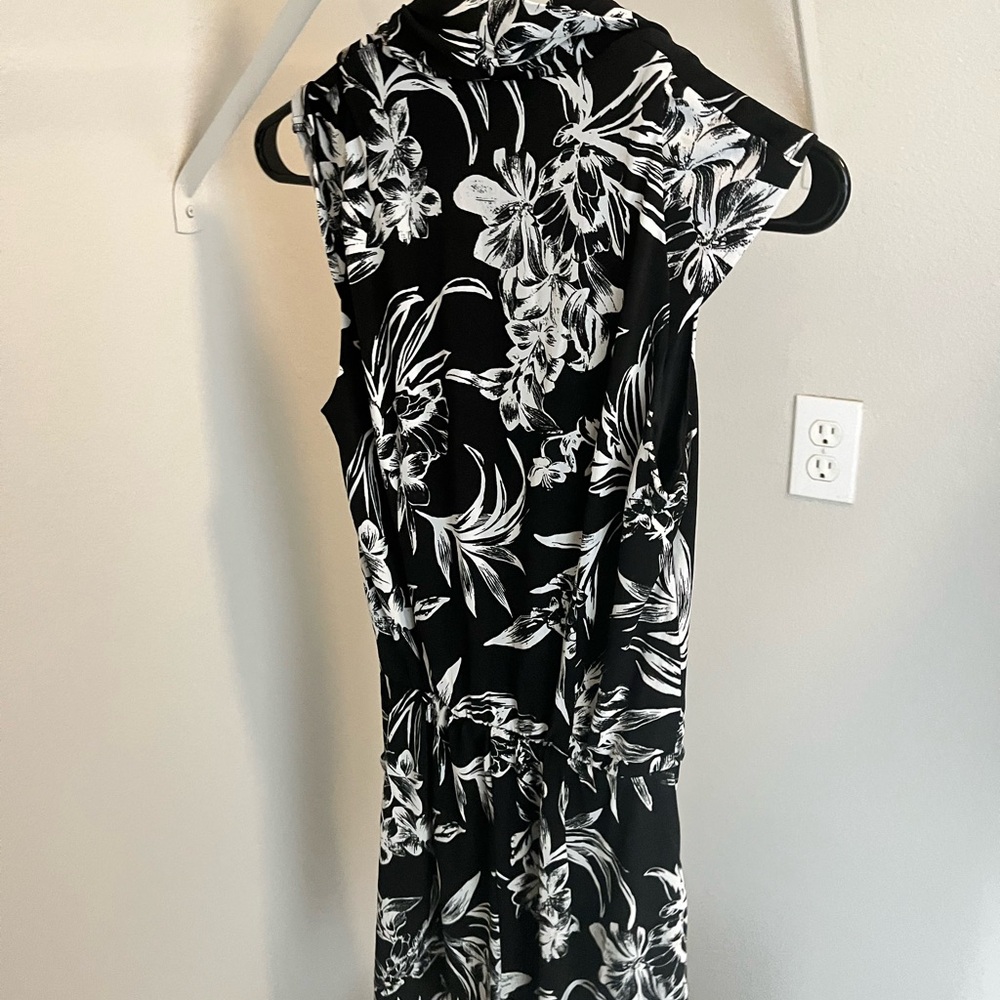 White House Black Market Sleeveless Romper